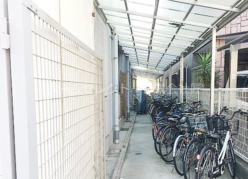 ブルーメイト　B棟  駐車場