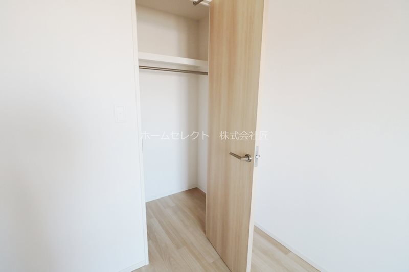 リバーガーデン岸里玉出 収納