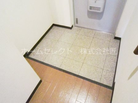メゾンドグラシア 玄関