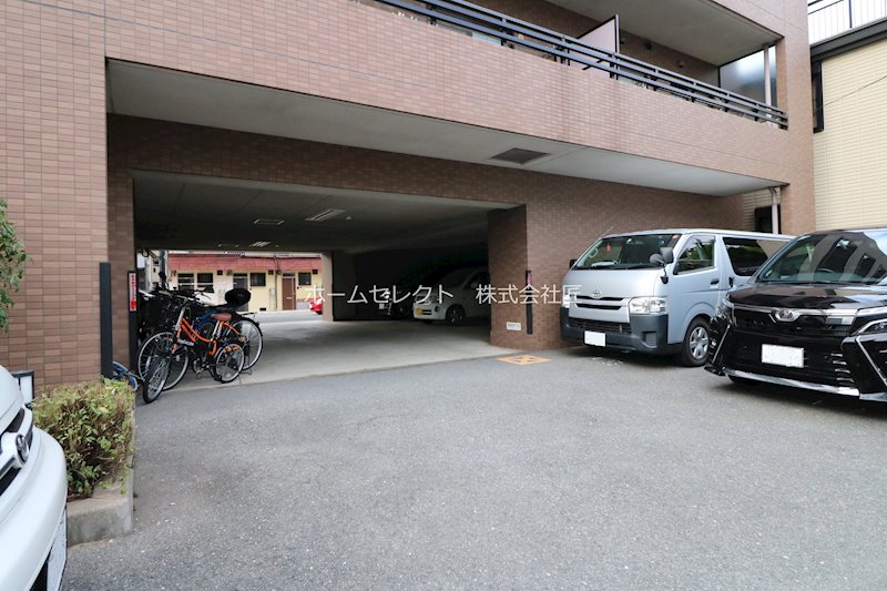 メゾンドグラシア 駐車場