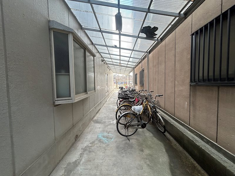 新栄プロパティー中加賀屋 駐車場