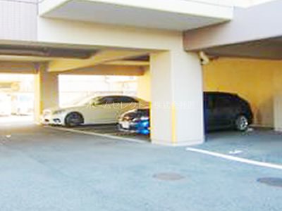 ラフィーネ住之江 駐車場