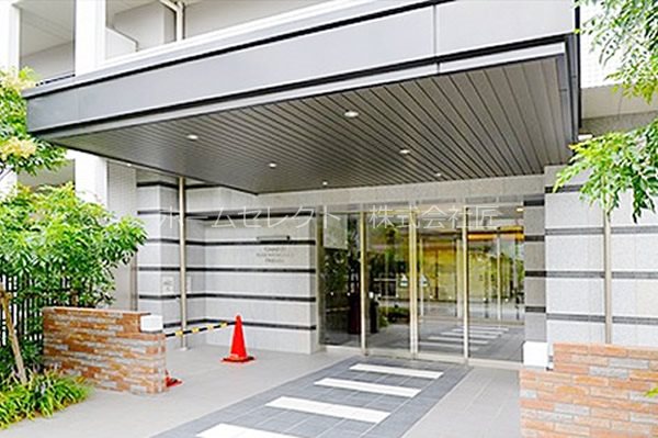 グランアッシュ中加賀屋プレミア エントランス