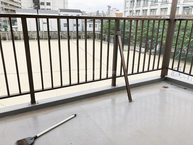 天下茶屋1丁目戸建賃貸 ベランダ