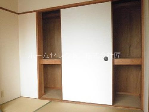 プレアール西加賀屋 収納