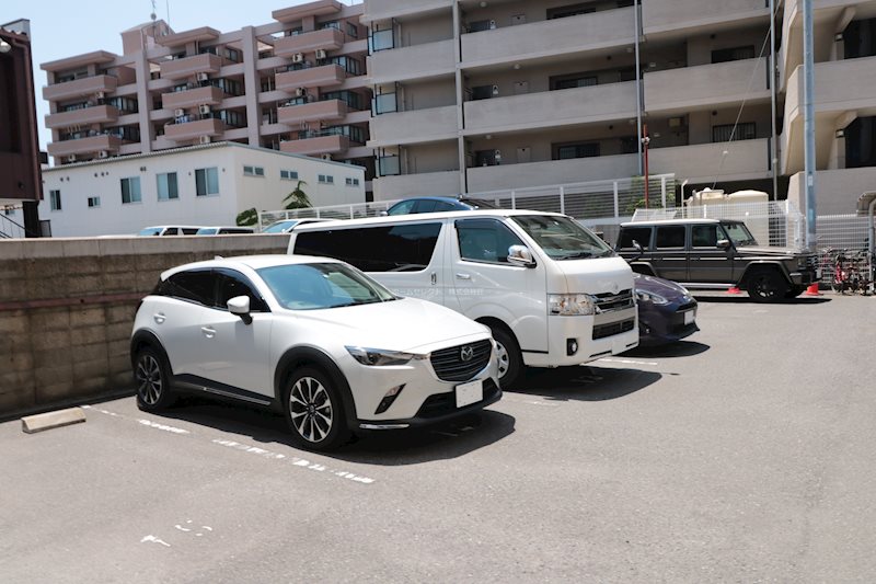 グレース帝塚山 駐車場