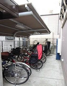 ノースグランヴィア北畠 駐車場