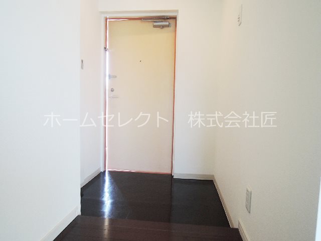 メゾンビトロ1 玄関