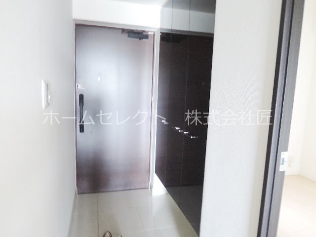 アデニウム北加賀屋 玄関