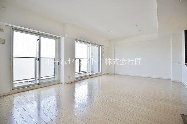 アデニウム北加賀屋 リビング