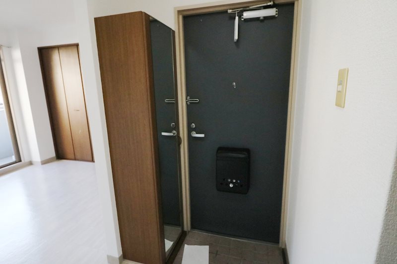 リベルテ千本南 玄関