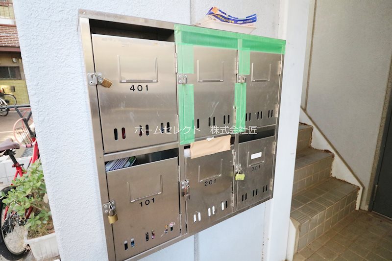 リベルテ千本南 エントランス