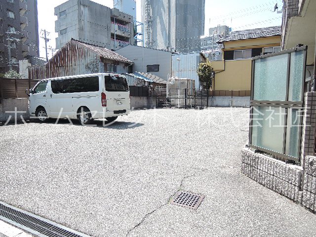 ベルテプラージュ 駐車場