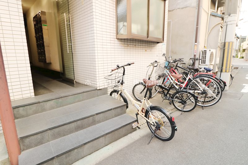 ロイヤルヴィラ エントランス