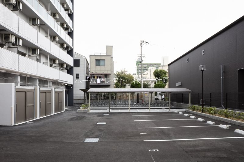 エステムコート難波Vブロード 駐車場