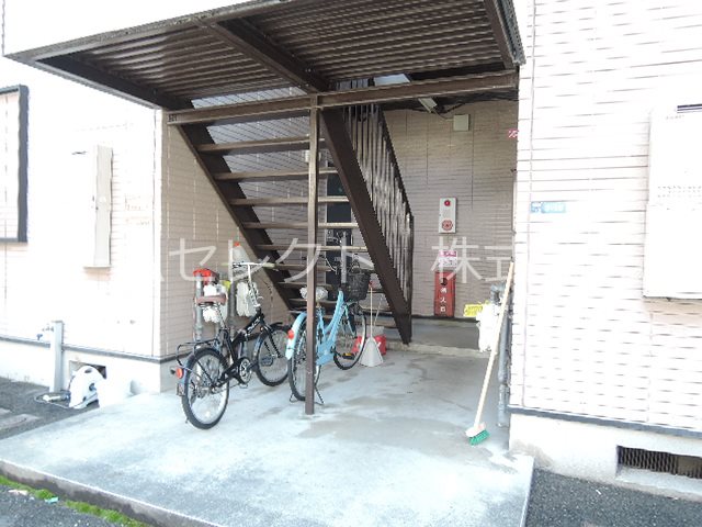 ドエル一番館 エントランス