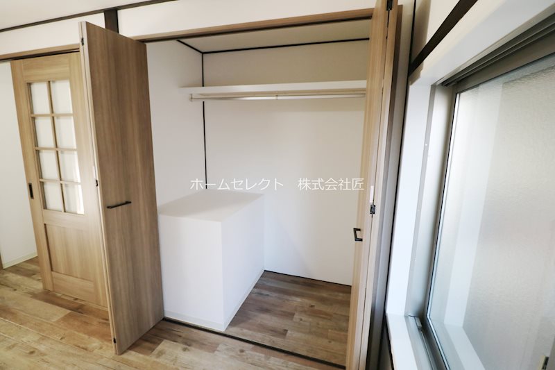 岸里東1丁目貸家 収納