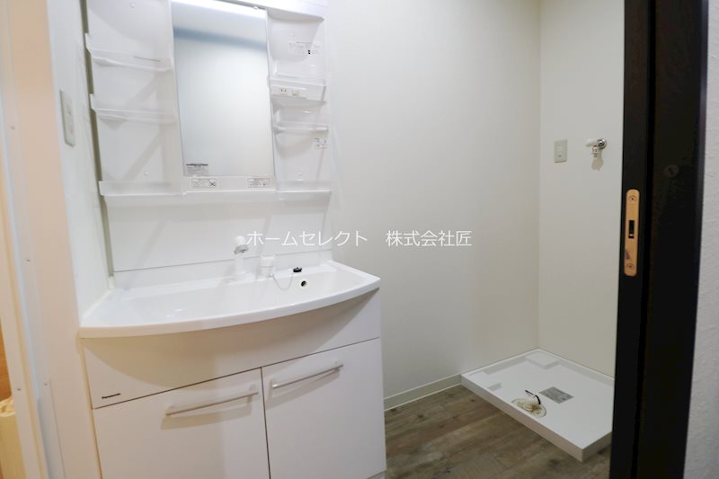岸里東1丁目貸家 洗面所