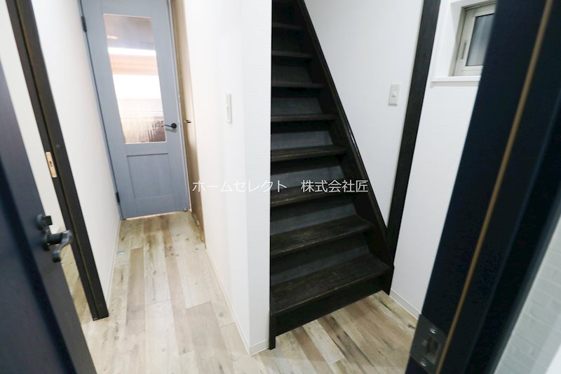 岸里東1丁目貸家 ロビー
