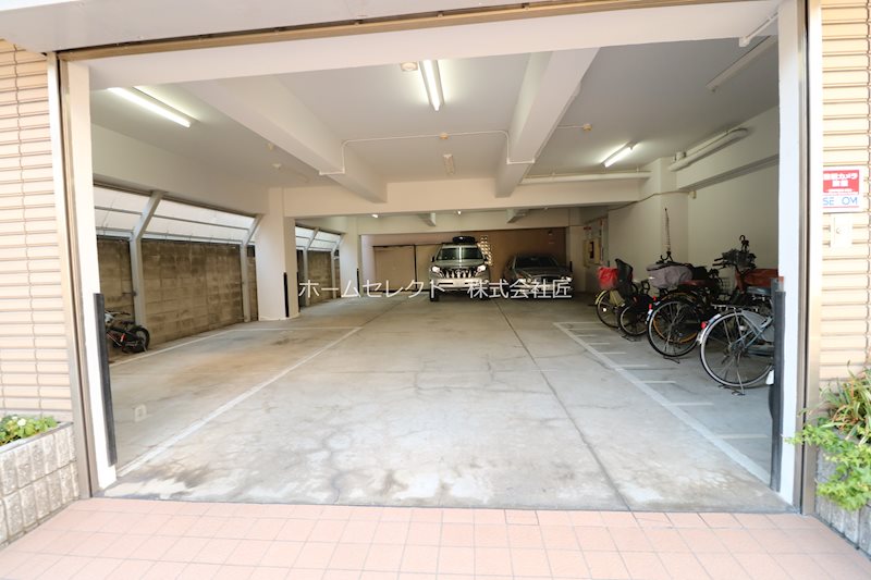 大阪府大阪市阿倍野区北畠１丁目 駐車場