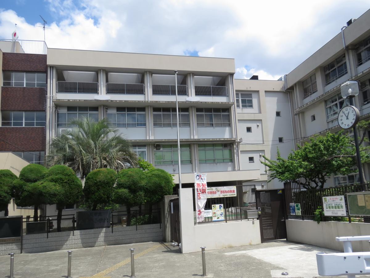 ヒューマンプラザ　Ｃ棟 小学校