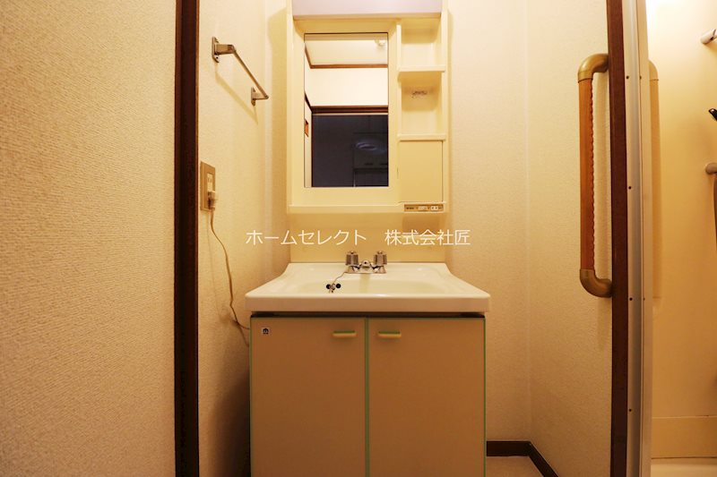 栄光ロイヤルハイツ 洗面所