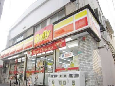 東加賀屋2丁目貸家  コンビニ