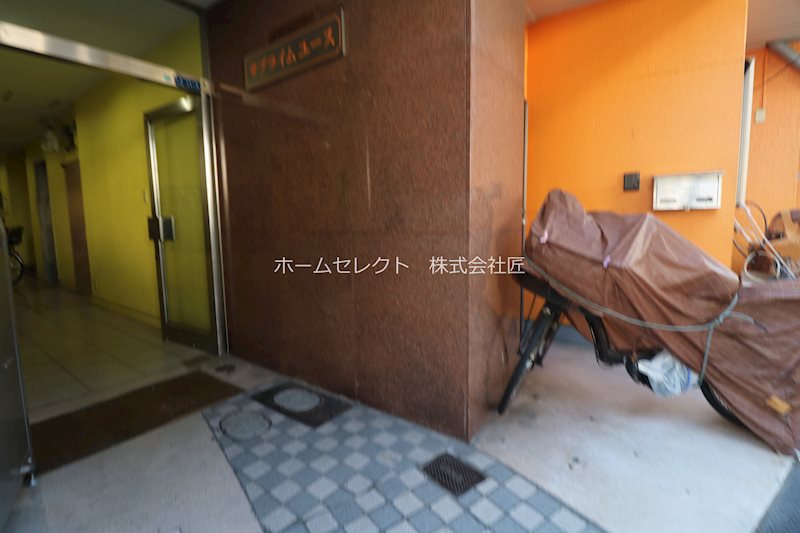 サブライムユース エントランス