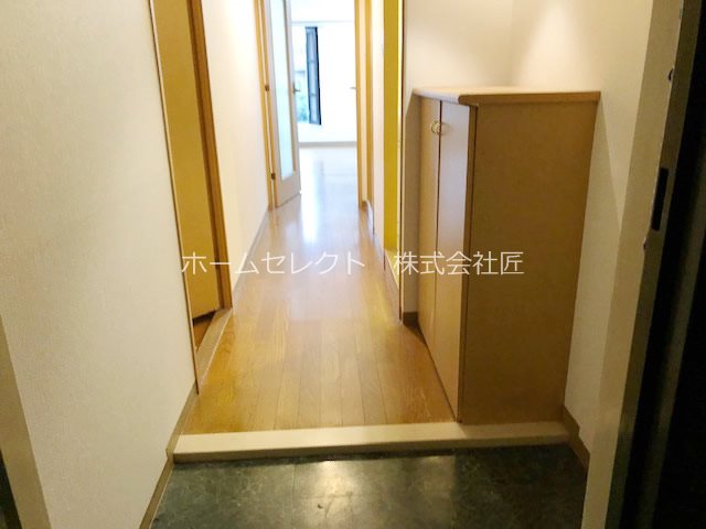 ヒルトップハウス　　 玄関
