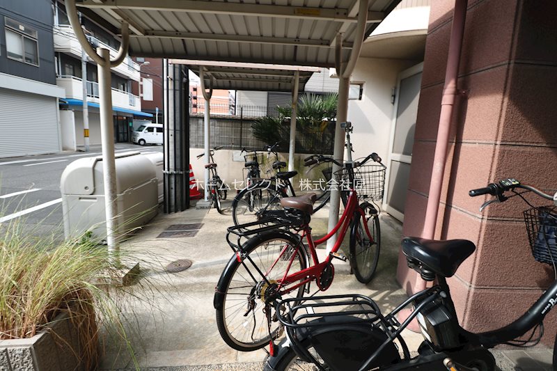 ミリオンハウス 駐車場