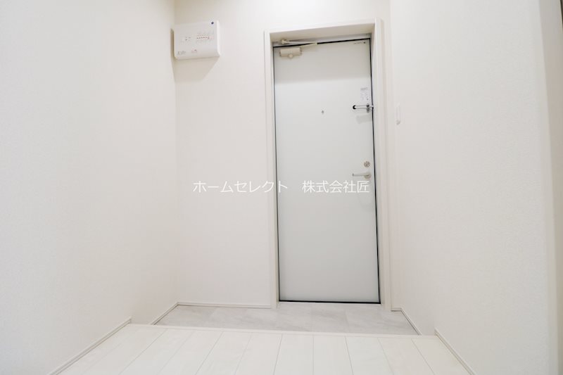 フジパレス中加賀屋Ⅴ番館  玄関