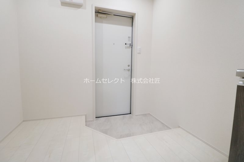 フジパレス中加賀屋Ⅴ番館  玄関