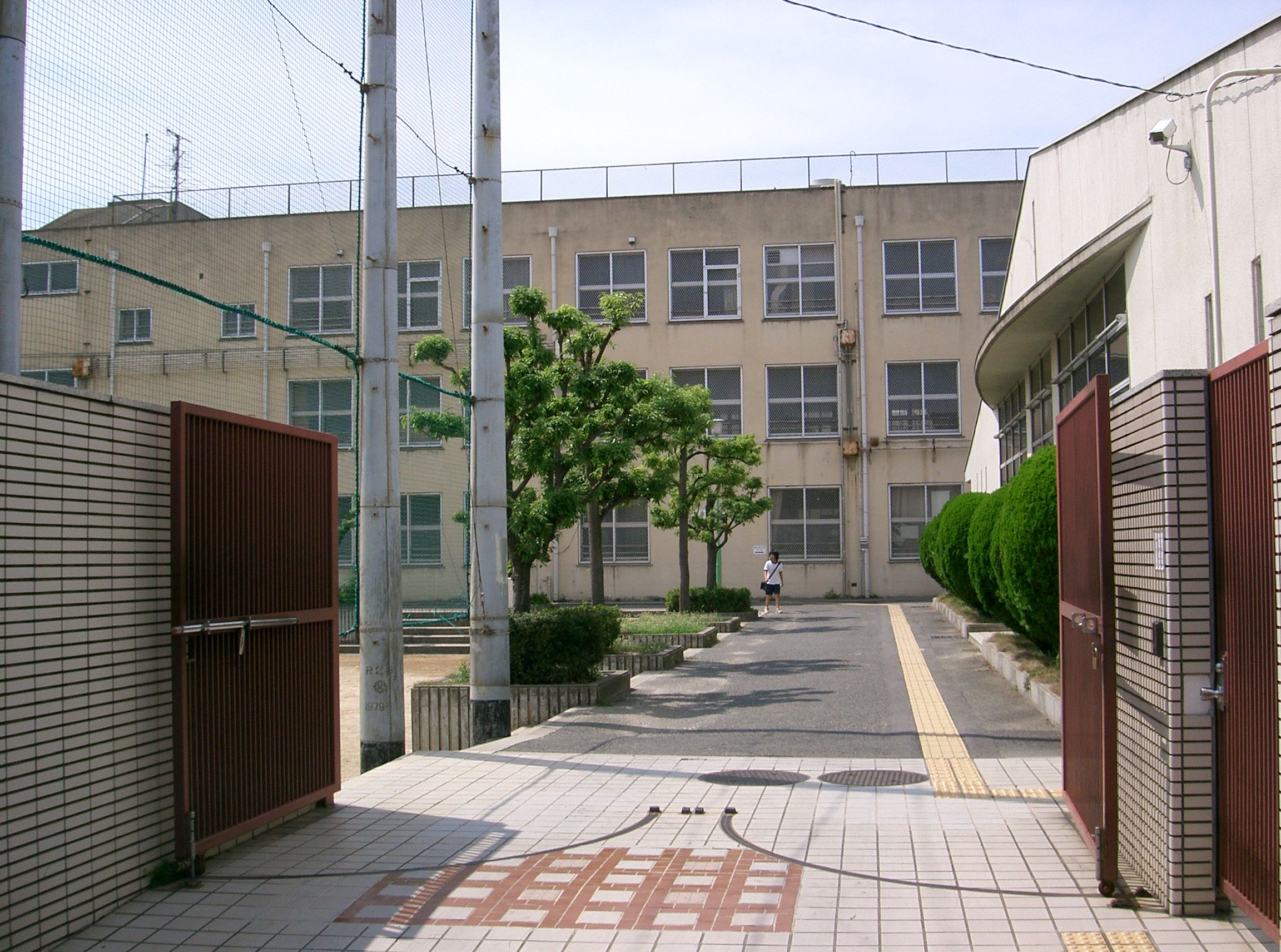 プレジール帝塚山 中学校