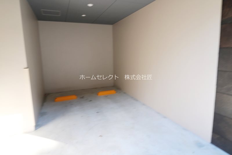 Grand Life 岸里 駐車場