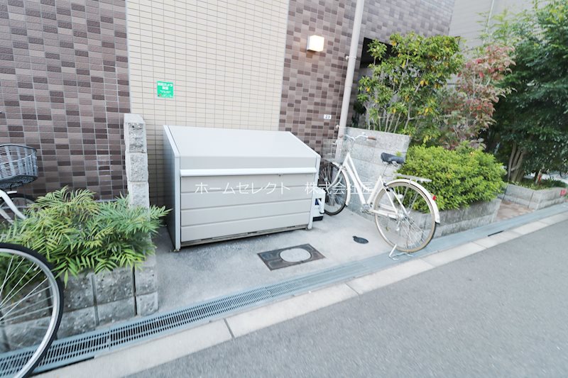グレイス聖天坂 庭
