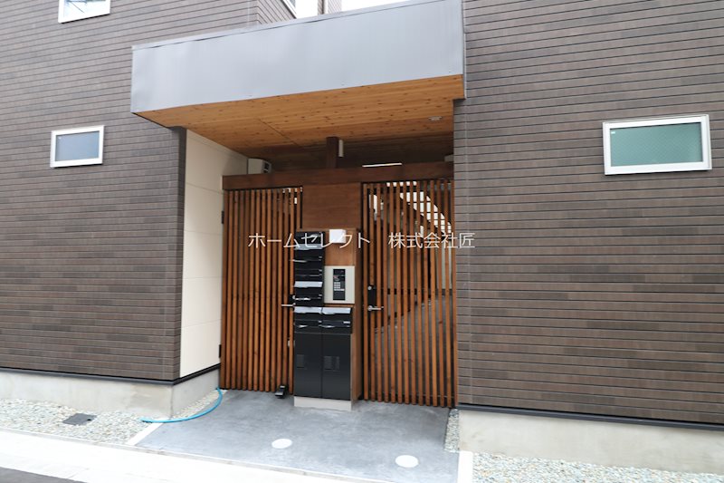 コートアンドロージ エントランス