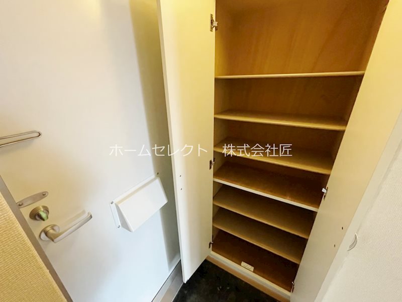 ワイズレジデンス天下茶屋 玄関