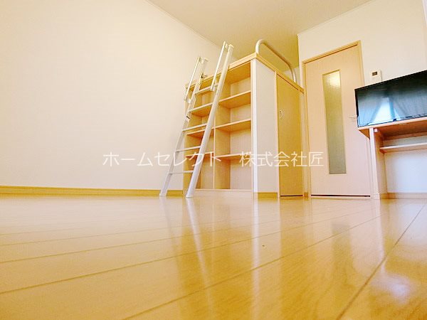 ワイズレジデンス天下茶屋 リビング