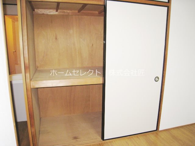 グランビルド北加賀屋Ⅱ 収納