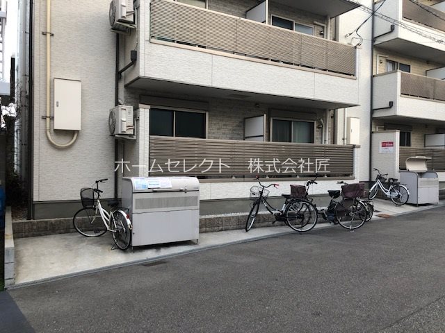 Fメゾン西加賀屋Ⅰ番館 駐車場