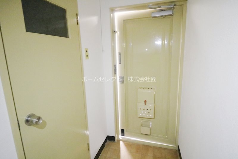 タカイレジデンス 玄関