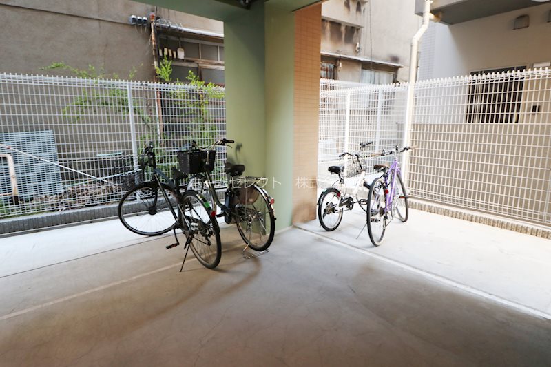 K-フロント 駐車場