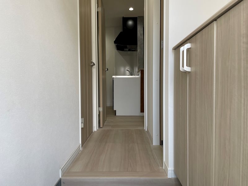 T-manoir天下茶屋　ティーマノワールテンガチャヤ 玄関