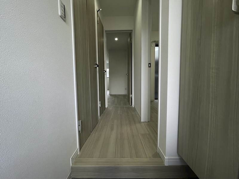 T-manoir天下茶屋　ティーマノワールテンガチャヤ 玄関