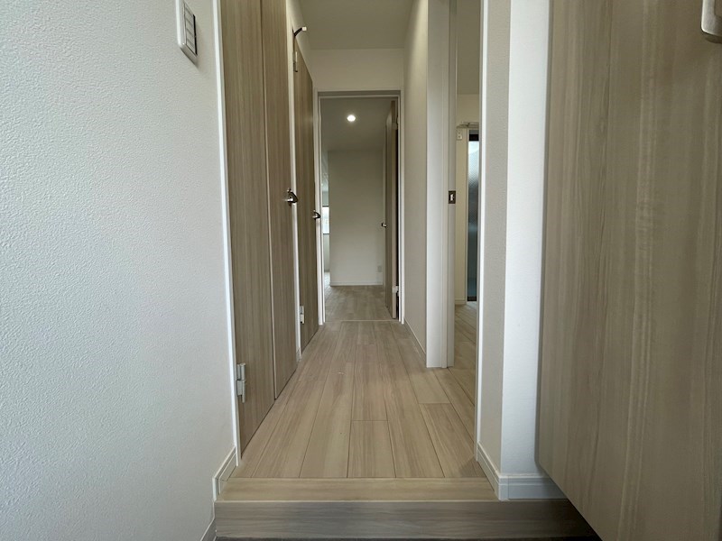 T-manoir天下茶屋　ティーマノワールテンガチャヤ 玄関