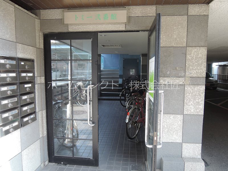 トミー弐番館 エントランス