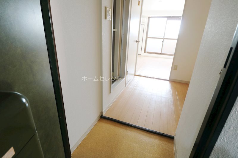 メイフェア岸里 玄関