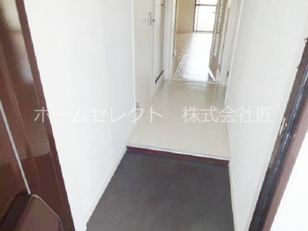メゾンビトロ2 玄関