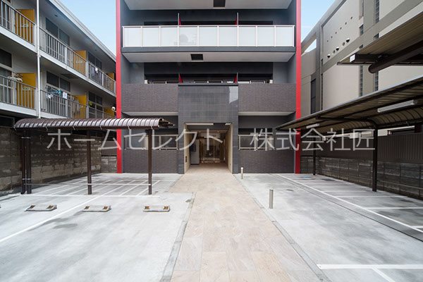 グランパシフィック岸里東 駐車場
