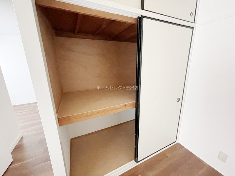 リアライズ帝塚山 収納